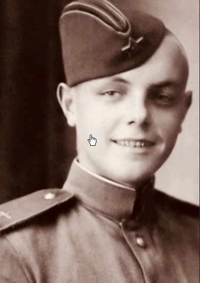 Кирилл Лавров