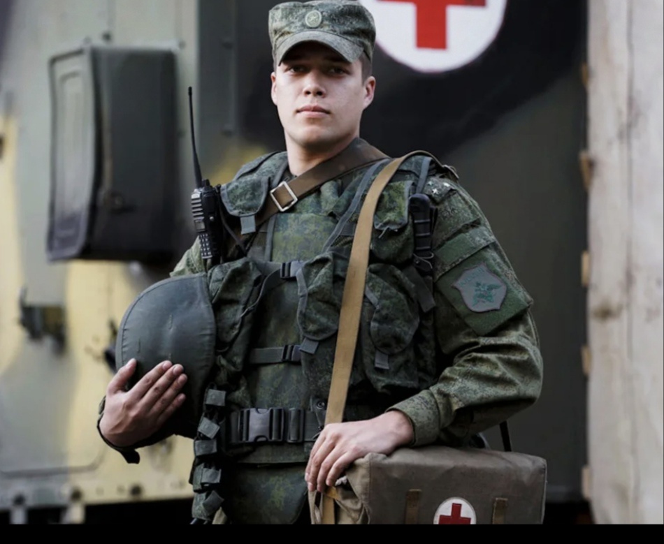 Не все герои носят плащи.