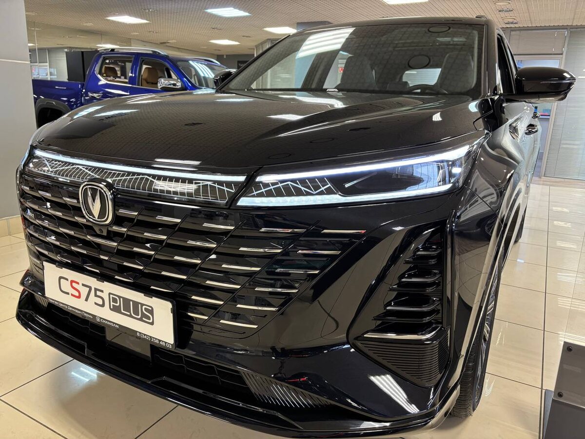 Решетка радиатора Changan CS75PLUS NEW выполнена в уникальном и узнаваемом агрессивном стиле с трехмерным узором.