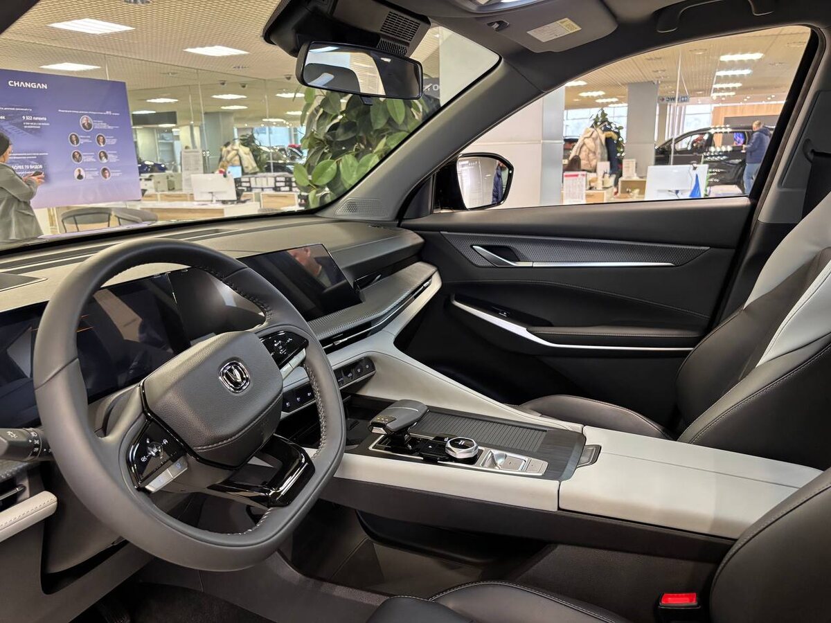 Руль регулируется по вылету и углу наклона 