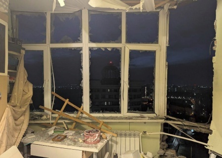    Порядка ста украинских дронов атаковали Москву и Подмосковье. Один погибший, 8 раненых