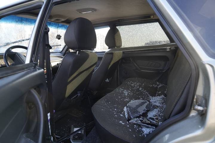  Удар БПЛА пришелся на парковку, пострадало около 40 машин / Фото: Telegram / Воробьев LIVE