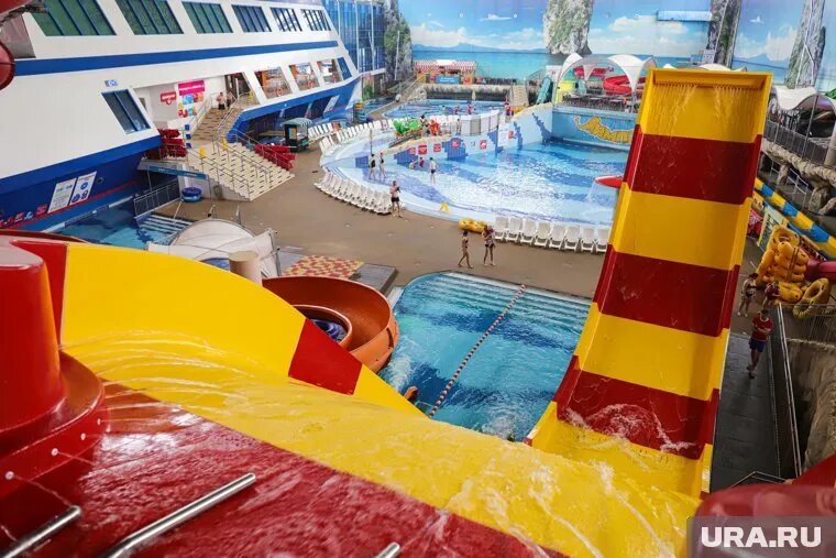 Пермяки могут отправиться с детьми в аквапарк или на экскурсию. Фото: Размик Закарян © URA.RU