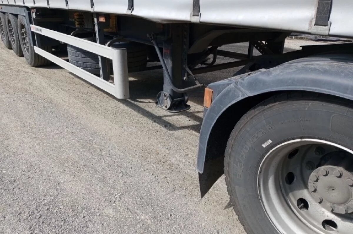    Грузовикам на месяц запретили ездить по дорогам Тверской области