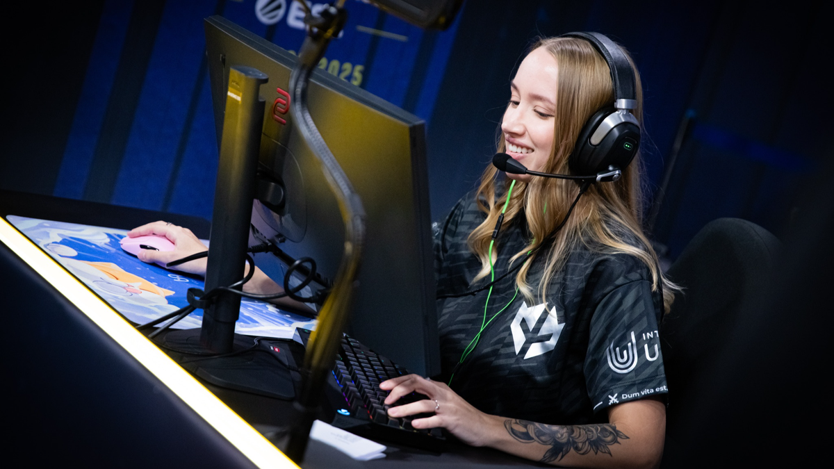 Девушки в Counter-Strike 2: как развивается женская киберспортивная сцена?