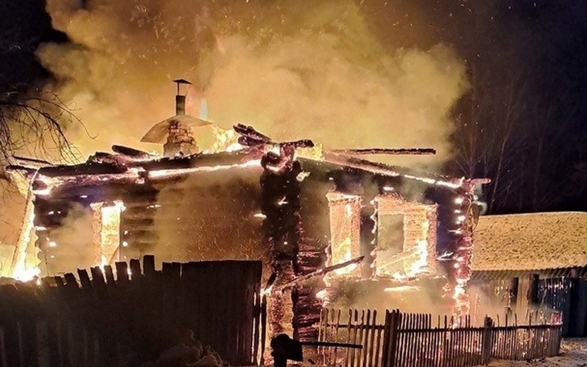    Дом и сарай сгорели в Шарканском районе