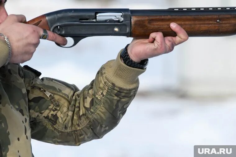 Мужчина сбил беспилотник из ружья со второго выстрела. Фото: Илья Московец © URA.RU