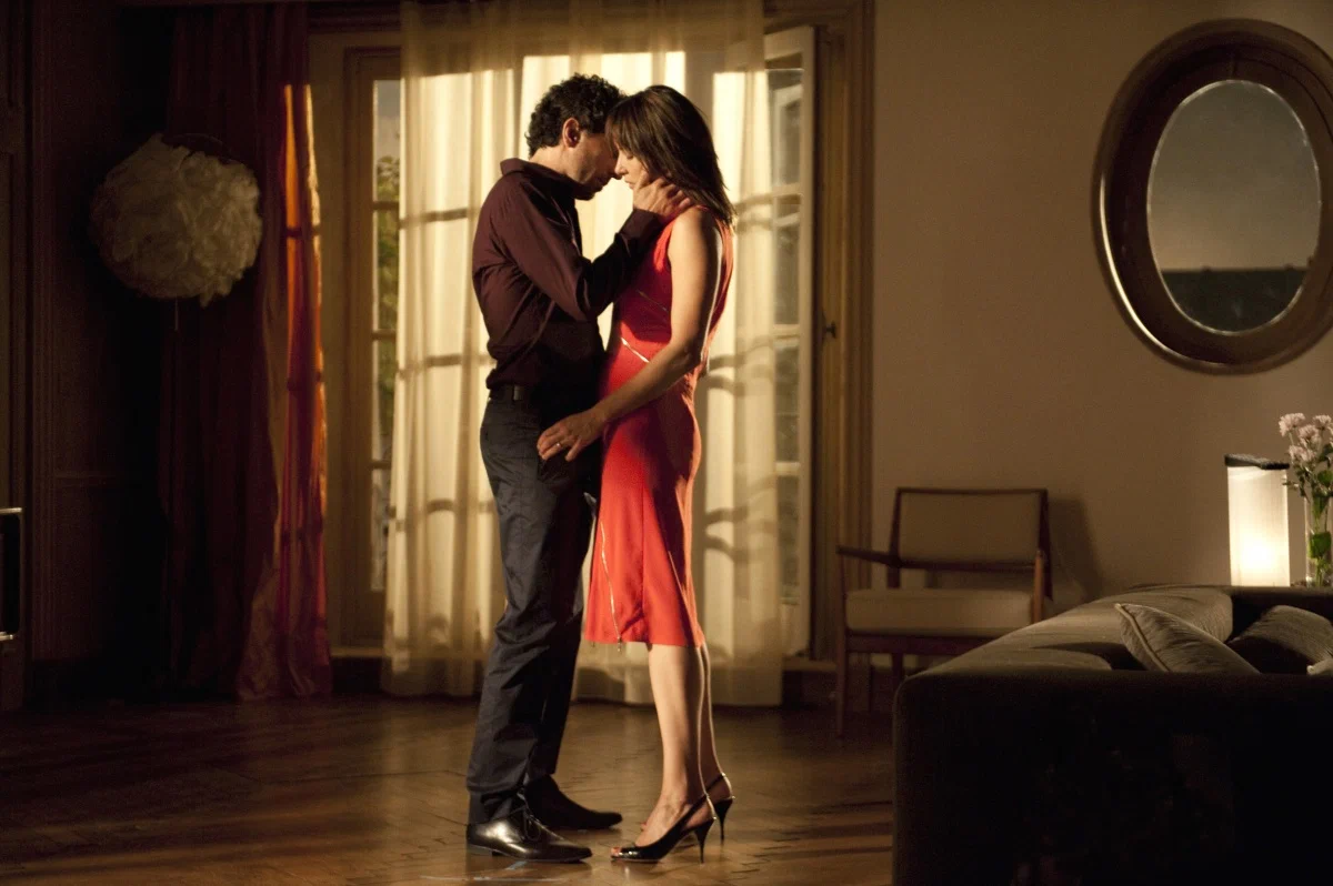 Кадр из фильма "Любовь с препятствиями"