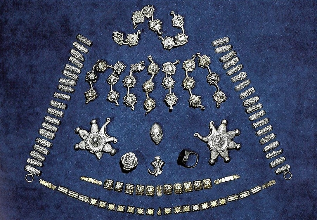 Клад 2002 года