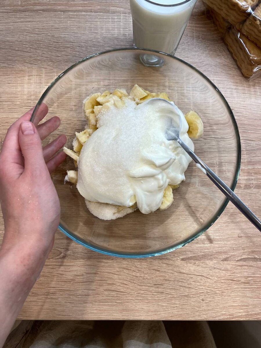 Шаг 1 - смешиваем ингредиенты для "крема"