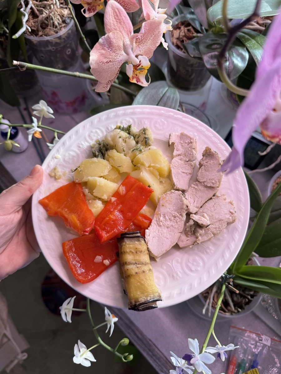 Нарезанное слайсами готовое филе