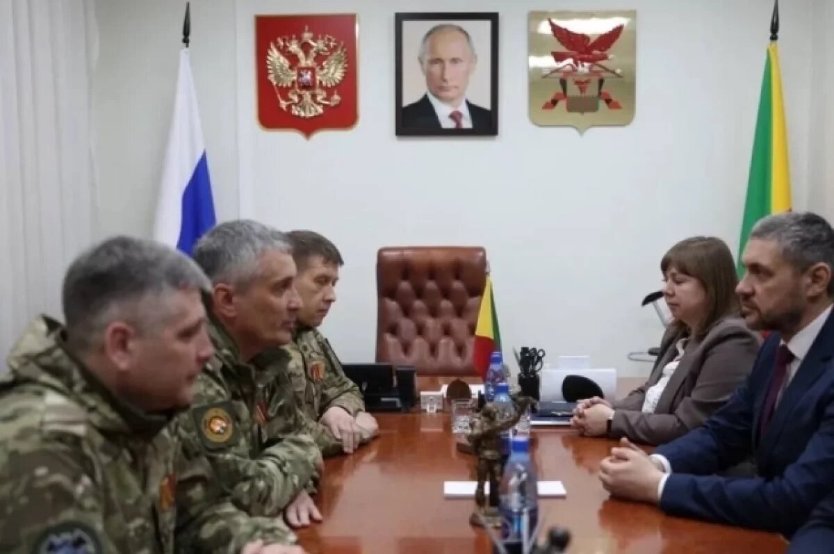    Осипов встретился с добровольцами-госслужащими участниками СВО