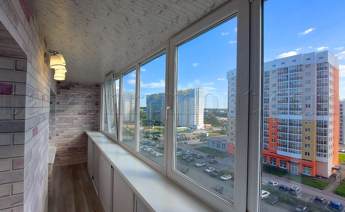 Закрытый балкон