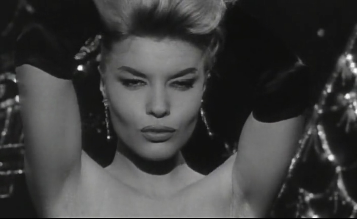 Кадр: Интернет