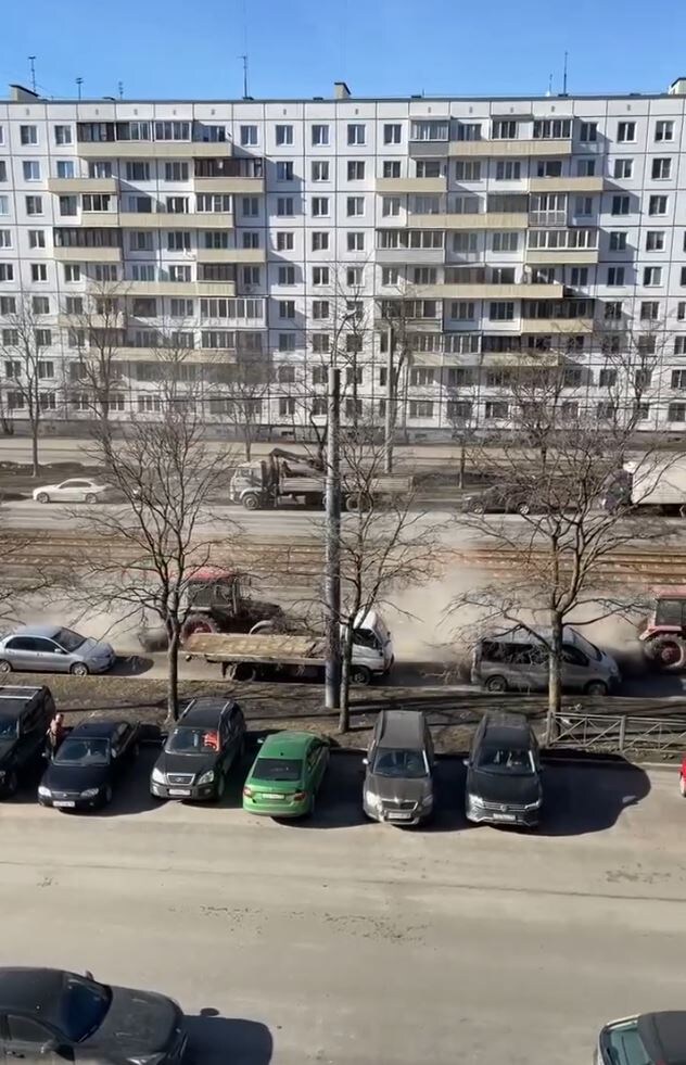    Фото: скрин видео из Telegram-канала «Мегаполис | ДТП и ЧП | Санкт-Петербург | Питер»