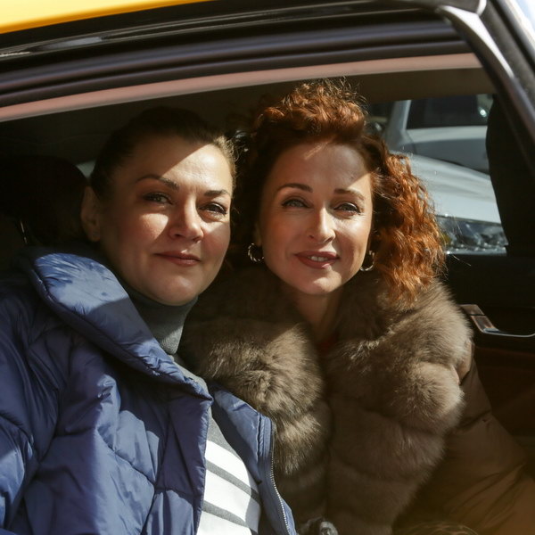     Анна Уколова и Екатерина Стулова снимаются во втором сезоне «Первокурсниц»
