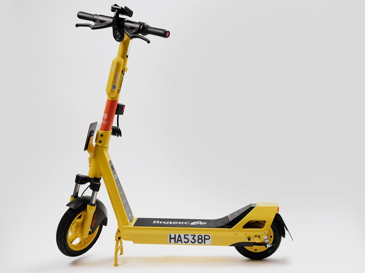    «Яндекс» представил новые фирменные электросамокаты