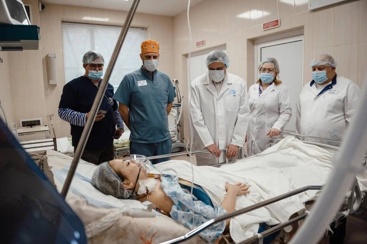    Глава региона навестил в больнице жителей, эвакуированных из освобожденных сел Курской области