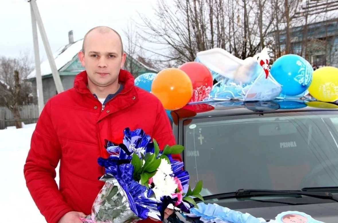 37-летний уроженец Ивановской области Андрей К. погиб во время атаки дронов.