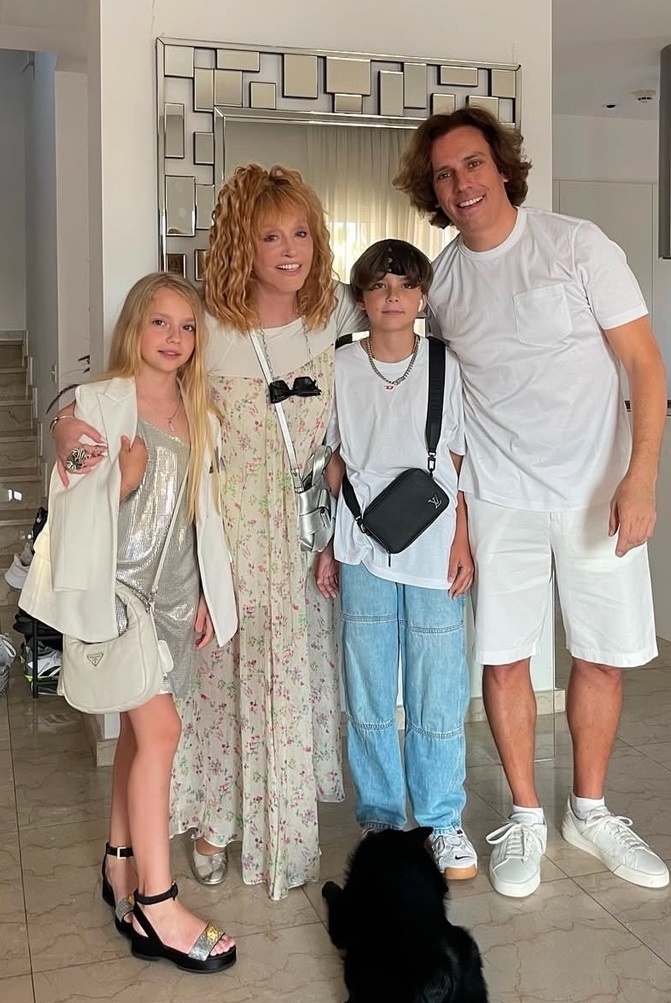 Иноагент Максим Галкин поделился семейным фото. Фото: социальные сети.