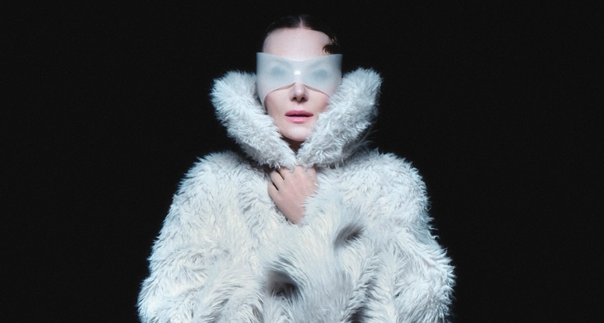 Рената Литвинова в фотосессии для журнала. 