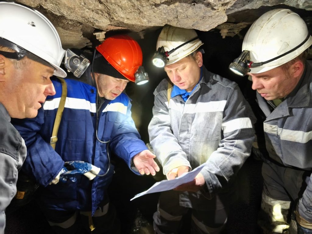 Источник фото: Официальный сайт АО «Челябинский электрометаллургический комбинат»