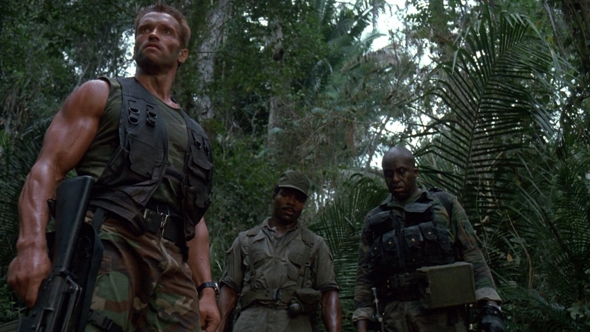 Почему в команде "Хищника" 1987 г. есть очкарик? Расследование