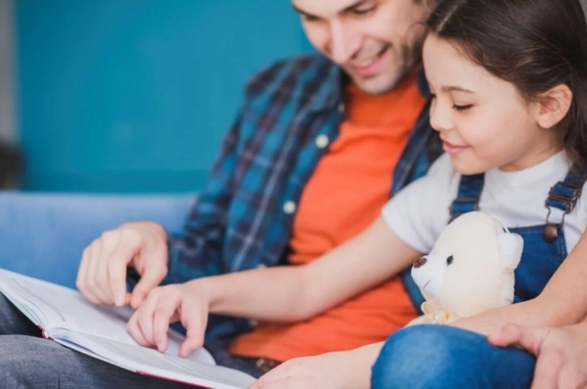    Астраханки с детьми сохранят выплаты при досрочном выходе на работу