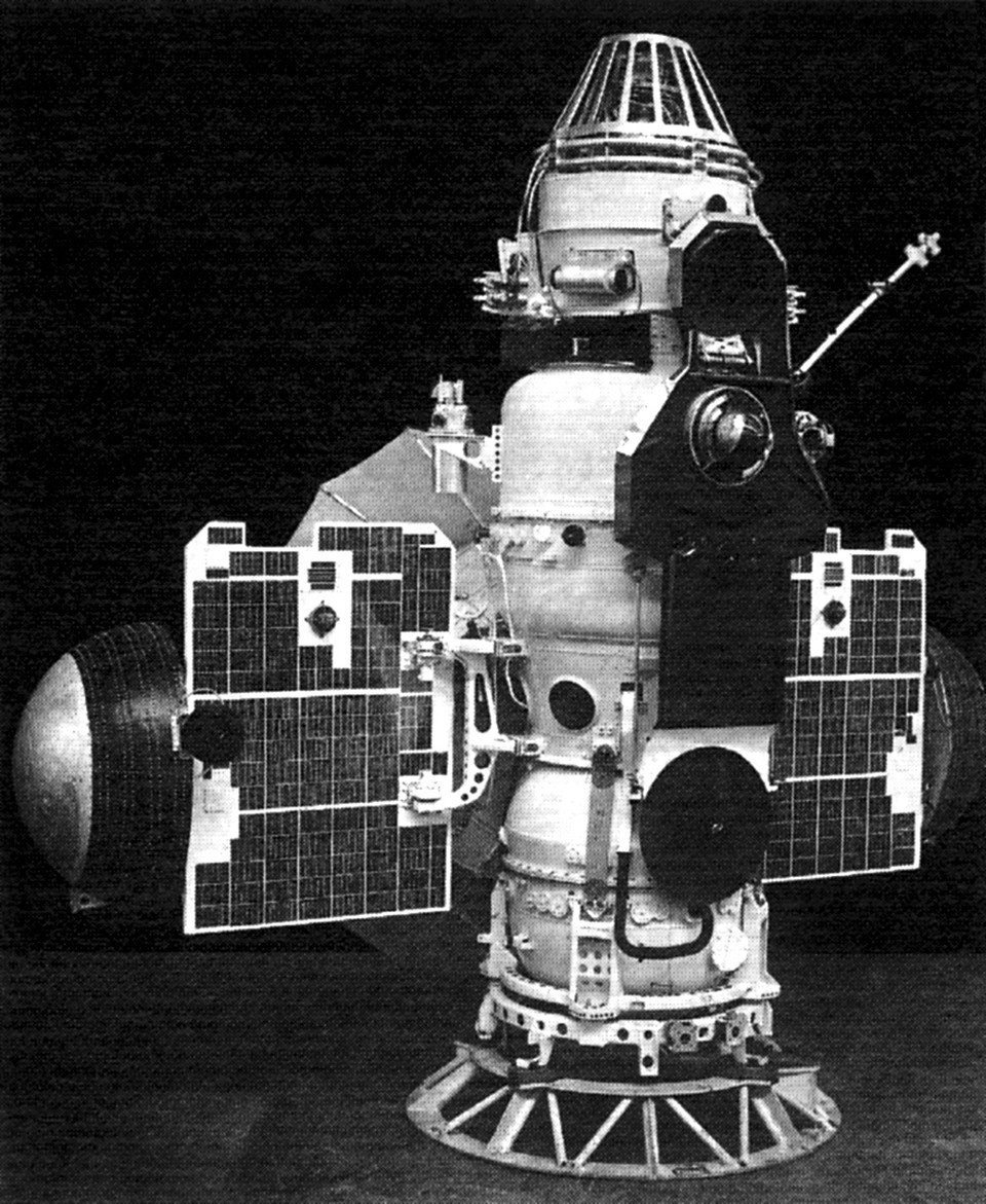    Космическая станция Венера-2 потерялась около Венеры в 1966 году фотохроника ТАСС.