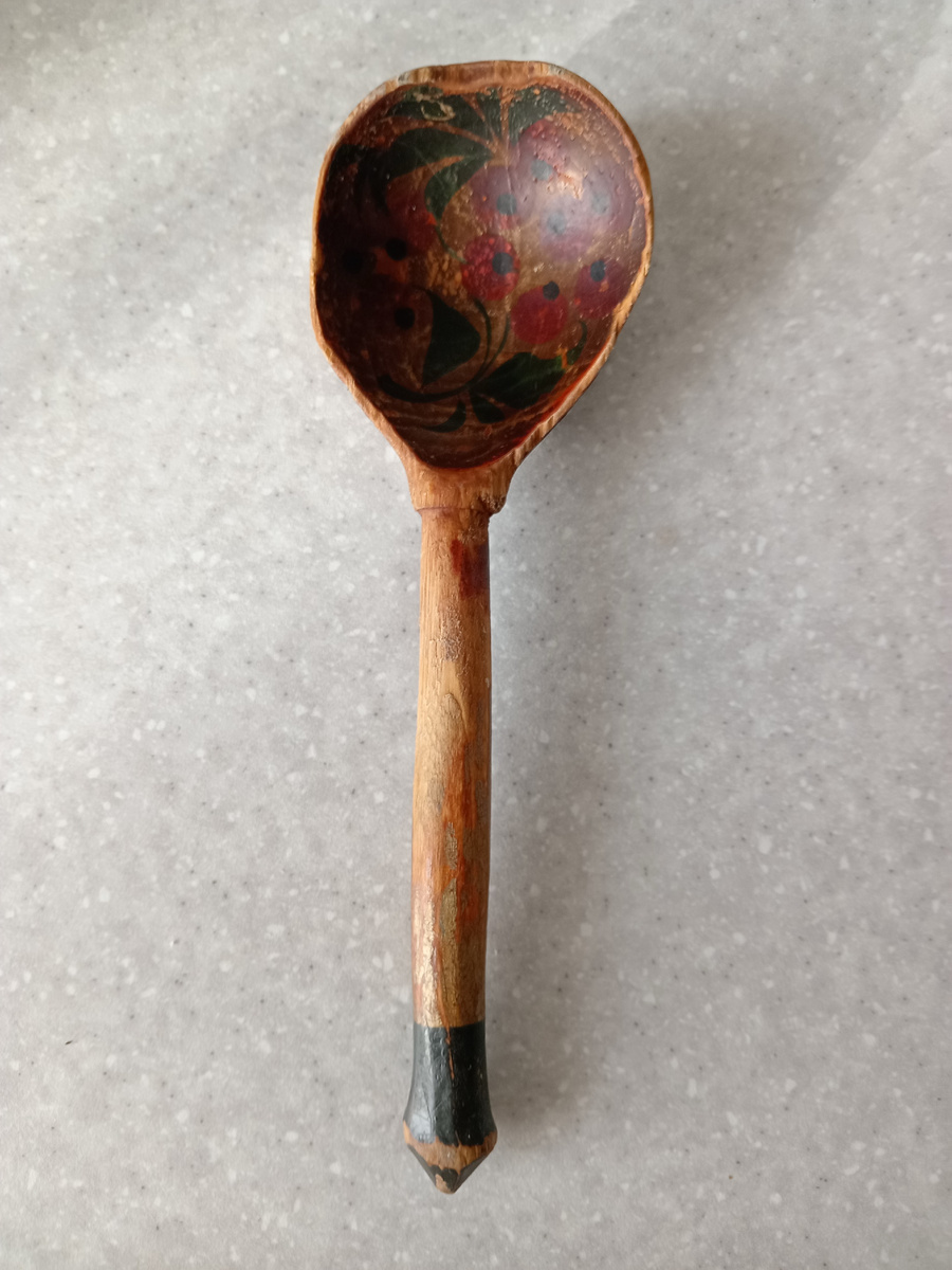 Семейная реликвия - ложка из бабушкиного дома 