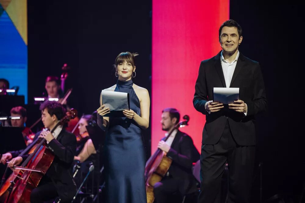 Юлия Хлынина и Сергей Епишев📷
