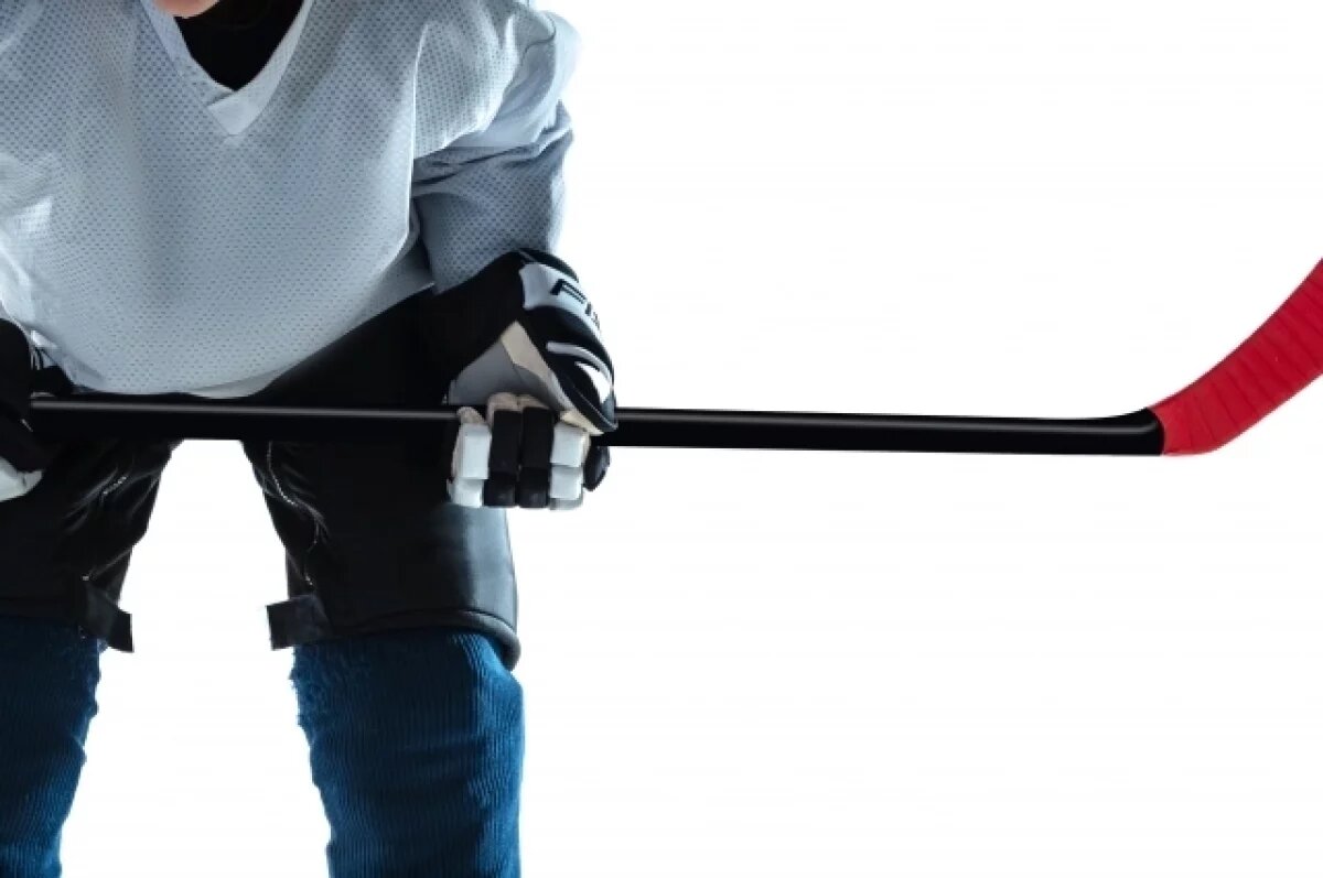    Юных хоккеистов с самого начала пытались остановить судьи, но на это им понадобилось око минуты