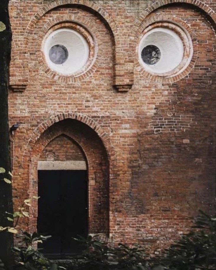 Апофения — это склонность человека видеть закономерности, связи или смысл в случайных данных