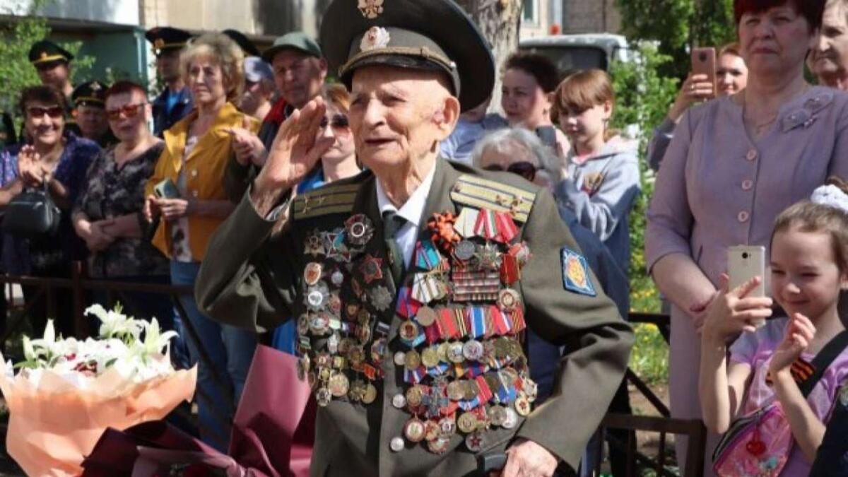    Путин поручил присвоить ветеранам ВОВ звание почетных граждан