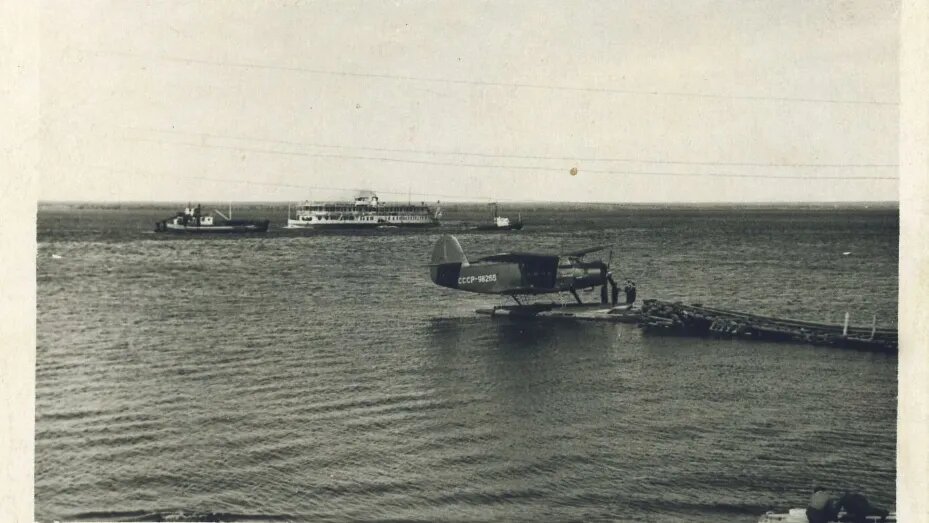 Посадка на реку Полуй. Салехард, 1960 год. Фото предоставлено из фондов МВК имени И.С. Шемановского