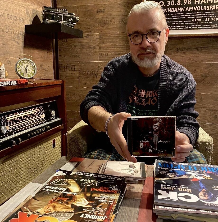 Rockdigger c СD-версией альбома Eric Clapton - Unplugged,1992 