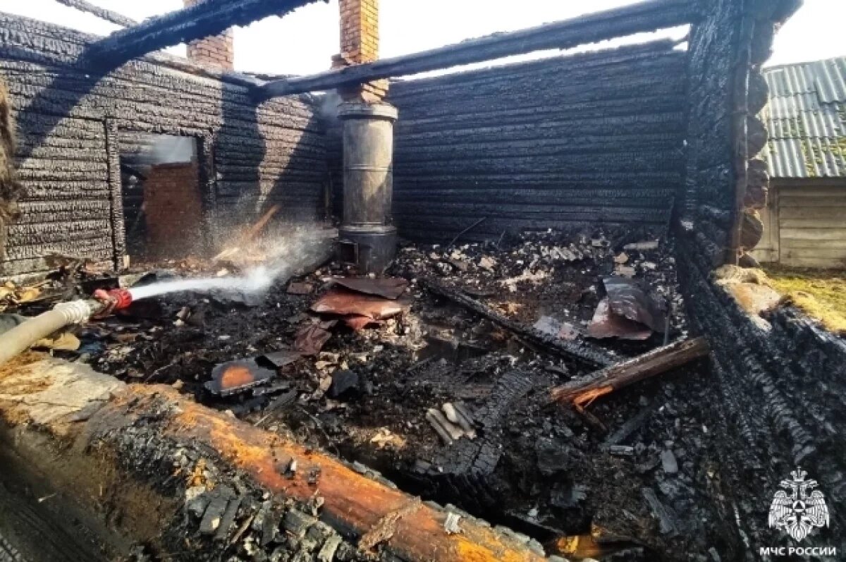    Пожар уничтожил частный дом в деревне Шаталово