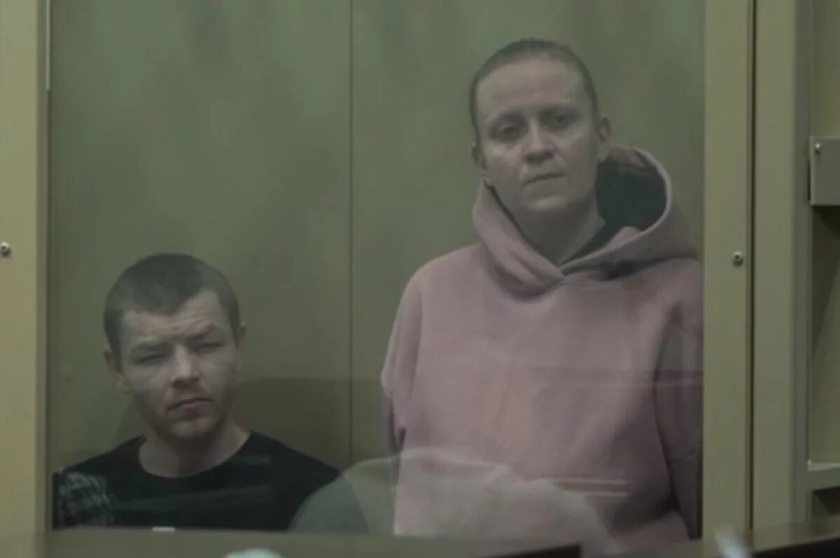    Муж с женой забили мальчика и издевались над дочерью.