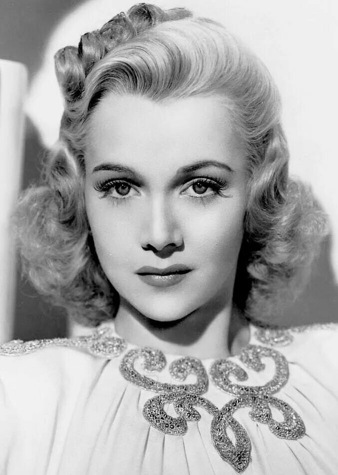 Кэрол Лэндис 1919