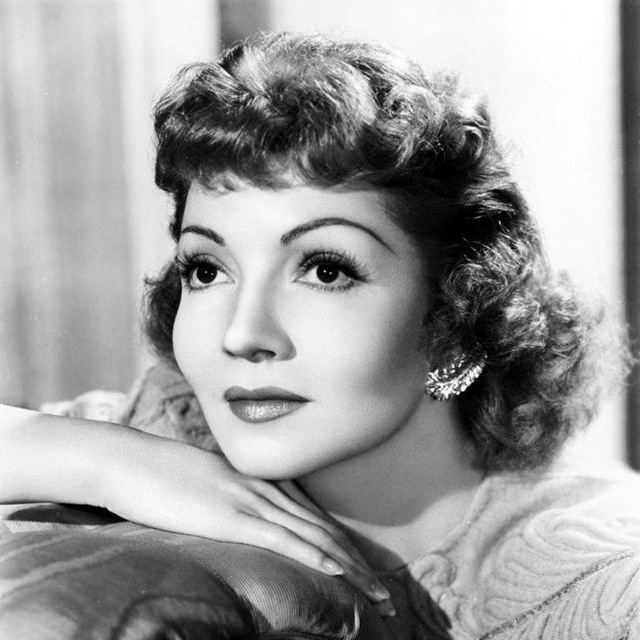 Клодетт Кольбер 1903