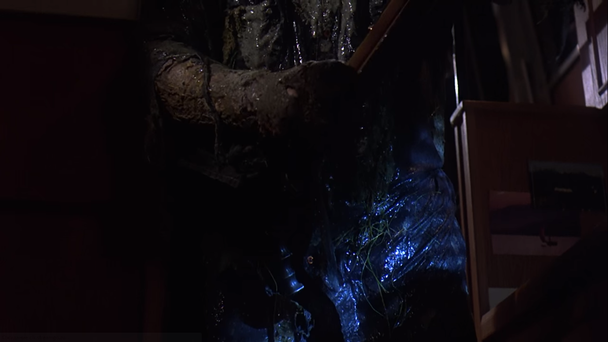 Кадр из фильма "Пятница, 13-е. Джейсон штурмует Манхэттен" (1989)