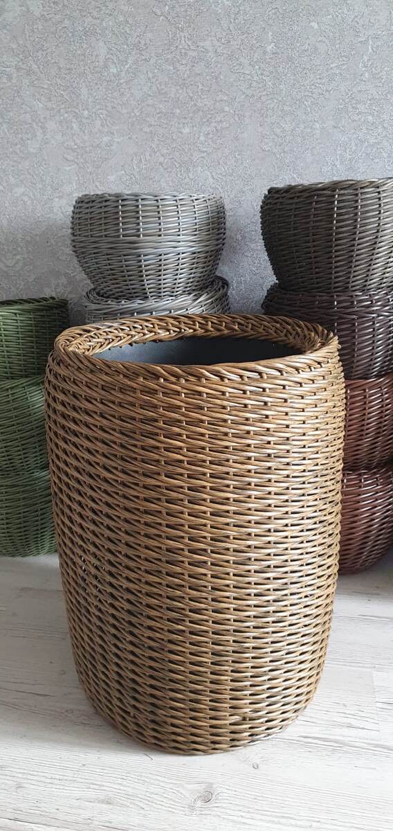 Кашпо - цилиндр. Фото автора.