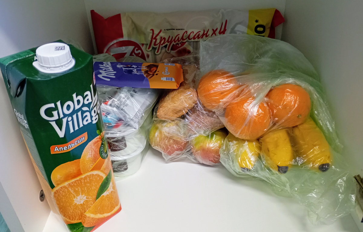 Наша тумбочка)))