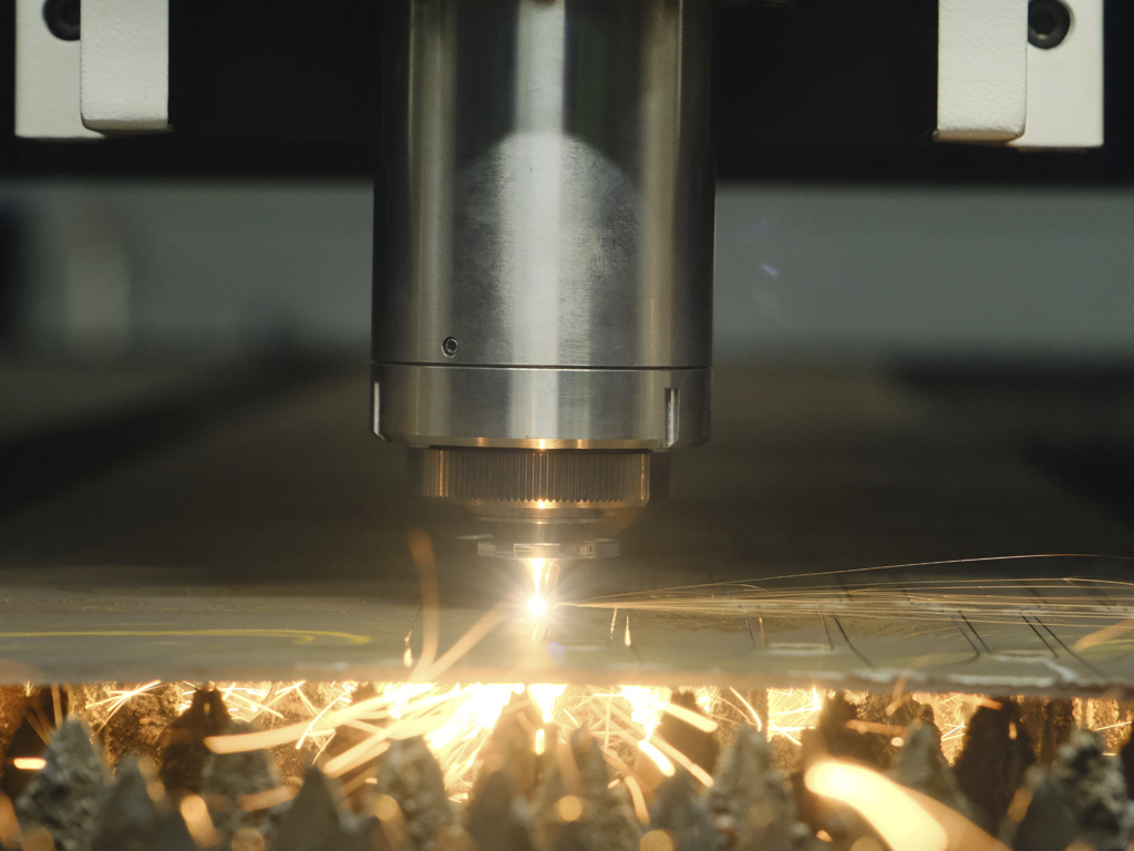 лазер в работе