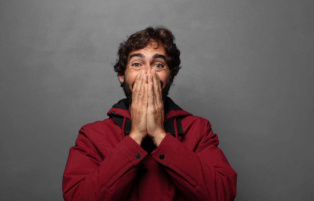 Freepic. Как перестать бояться проклятий? Чтобы перестать бояться проклятий, критически оцените иррациональность страха, ограничьте негативную информацию и укрепите уверенность в себе, а при сильной тревоге обратитесь к психологу. С помощью работы над мышлением и, возможно, терапии, вы сможете вернуть контроль над своими эмоциями и жить без страха.