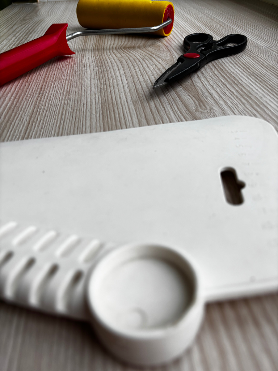 Подоконник теперь выглядит так. Все фото автора