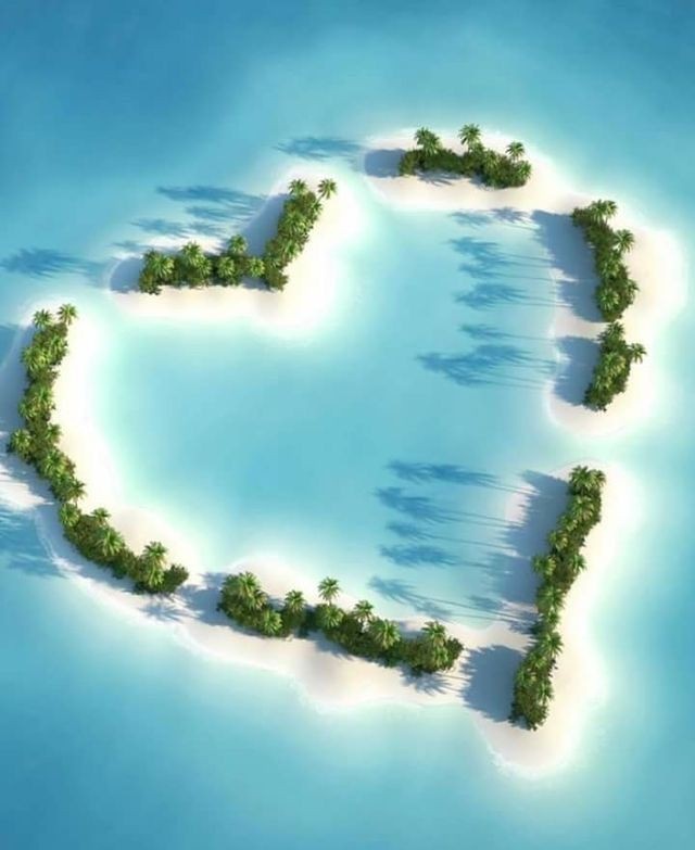 «Море — это вечное движение и любовь, бесконечная жизнь», — писал Жюль Верн.