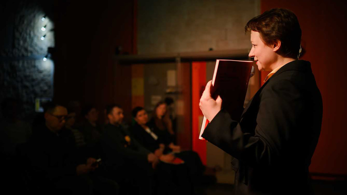    Подарочное издание представляет Юлия Глазырина © Никита Чунтомов