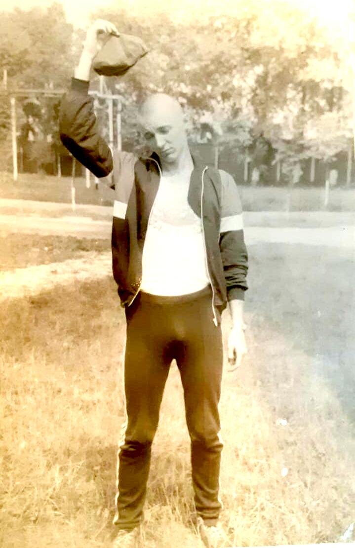 Абитуриент "бывший", поступивший, но не переодетый во всё военное. Фото из личного архива Константина Смолян.