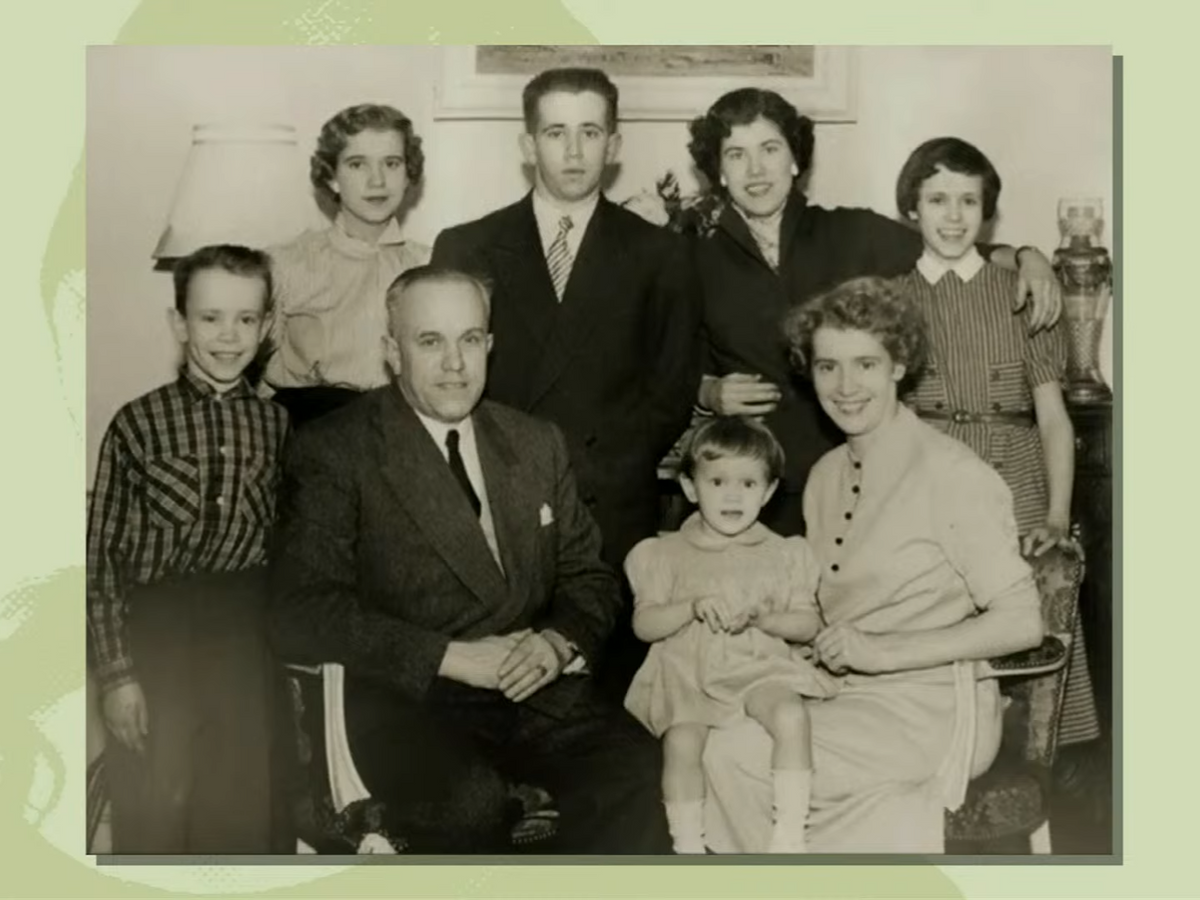 Семейство Тронье© Candace Owens/YouTube